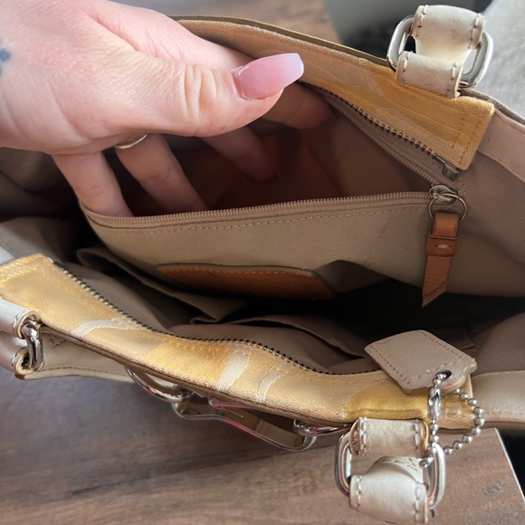 Coach Hampton Optic Signature Stripe Carryall Shoulder Bag Spring Yellow - Picture 9 of 16